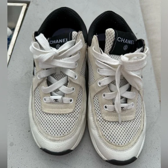 CC Black & White Sneakers - Picture 4 of 8